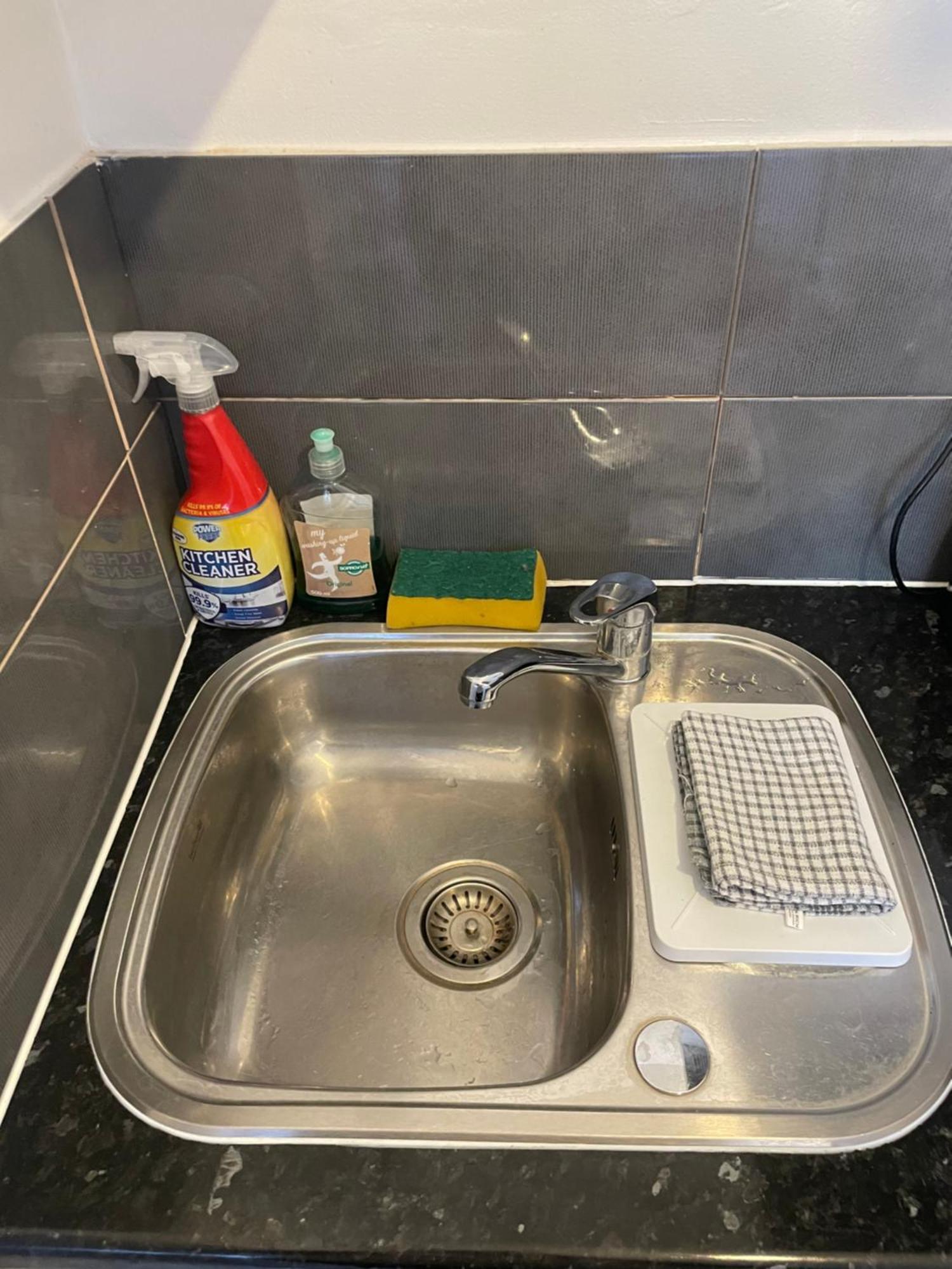 Fantastic Studio, Private Bathroom And Mini Kitchen. Thamesmead  Bagian luar foto